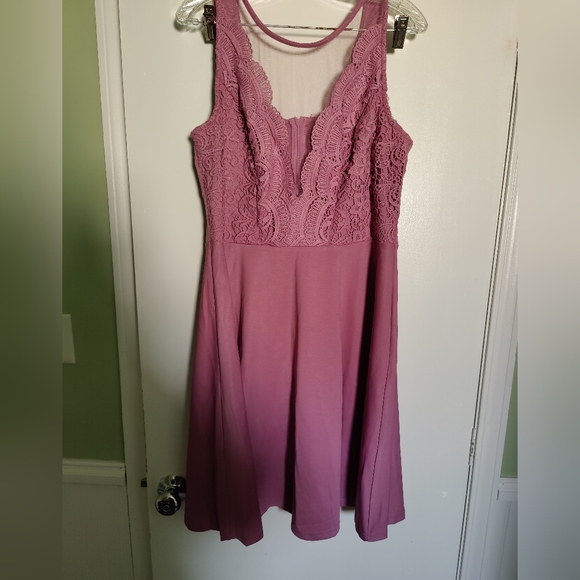 Party dress - Picture 1 of 2